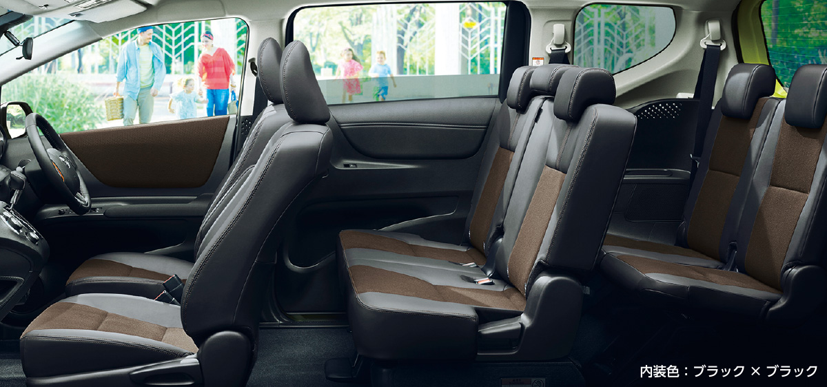 内装色：ブラック×ブラック